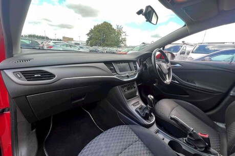 Vauxhall Astra 1.4i Turbo Energy Euro 6 5dr 17