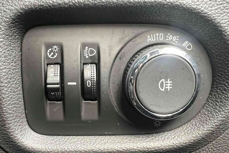 Vauxhall Astra 1.4i Turbo Energy Euro 6 5dr 28