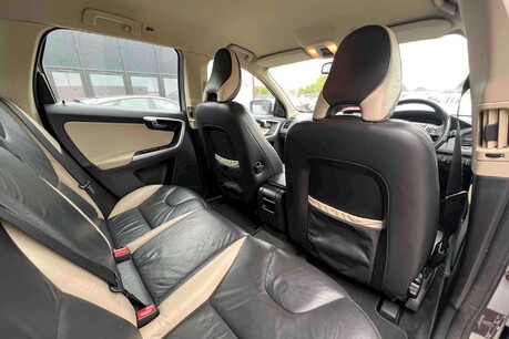 Volvo XC60 2.4D DRIVe R-Design Euro 4 5dr 12