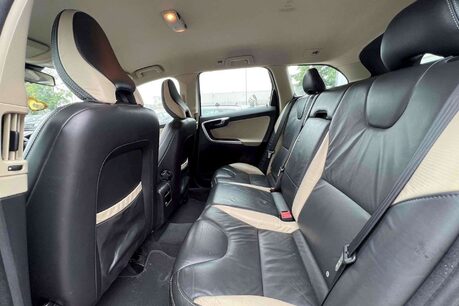 Volvo XC60 2.4D DRIVe R-Design Euro 4 5dr 14