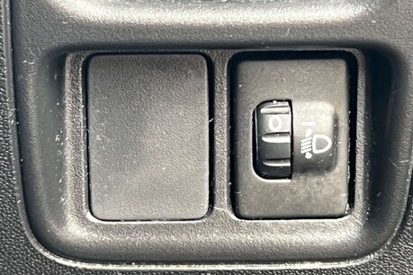 Citroen C1 1.2 PureTech Flair Airscape Euro 5 3dr (Euro 5) 40