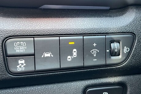 Kia Niro 1.6 GDi 4 DCT Euro 6 (s/s) 5dr 72