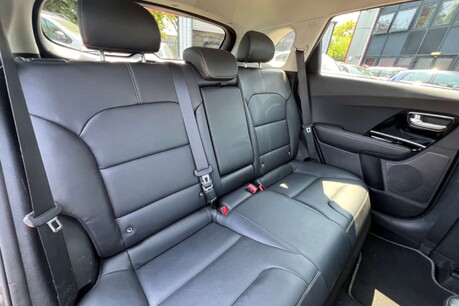 Kia Niro 1.6 GDi 4 DCT Euro 6 (s/s) 5dr 33