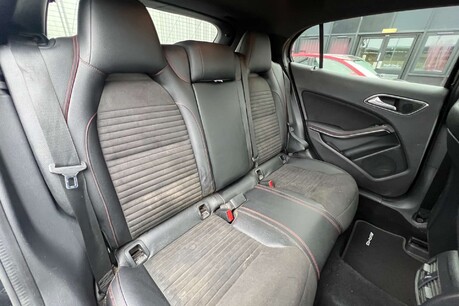 Mercedes-Benz GLA 2.1 GLA200d AMG Line Euro 6 (s/s) 5dr 19