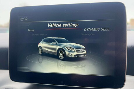 Mercedes-Benz GLA 2.1 GLA200d AMG Line Euro 6 (s/s) 5dr 38