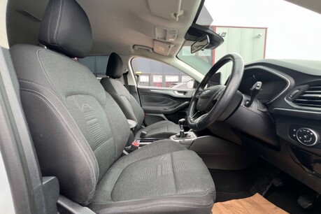 Ford Focus 1.5 EcoBlue Active Euro 6 (s/s) 5dr 28