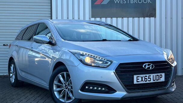 Hyundai i40 1.7 CRDi Blue Drive SE Nav Tourer Euro 6 (s/s) 5dr Service History