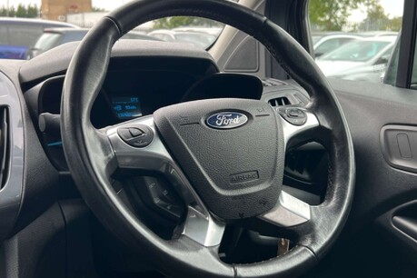Ford Tourneo Connect 1.5 TDCi Titanium Euro 6 (s/s) 5dr 17