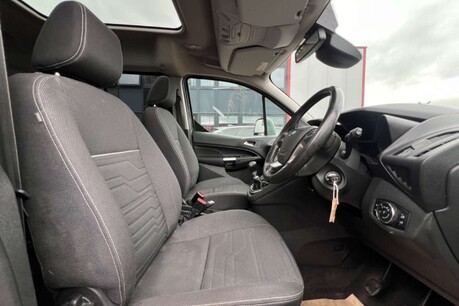 Ford Tourneo Connect 1.5 TDCi Titanium Euro 6 (s/s) 5dr 22
