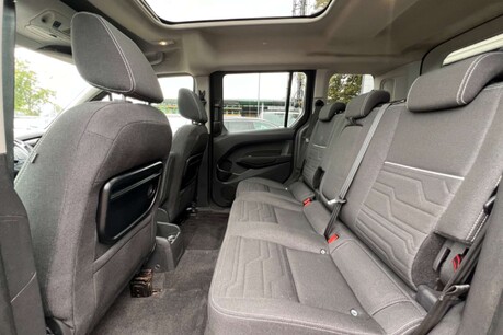 Ford Tourneo Connect 1.5 TDCi Titanium Euro 6 (s/s) 5dr 31