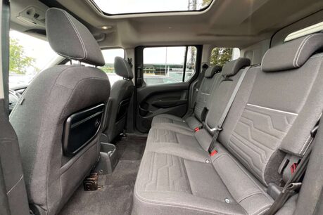 Ford Tourneo Connect 1.5 TDCi Titanium Euro 6 (s/s) 5dr 31