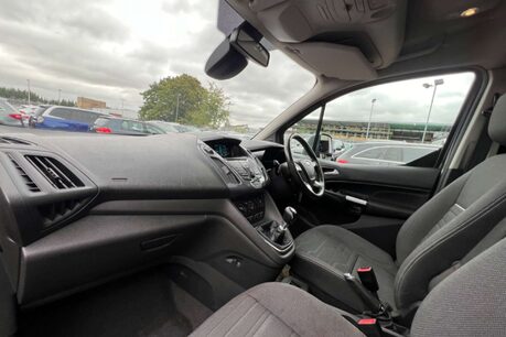 Ford Tourneo Connect 1.5 TDCi Titanium Euro 6 (s/s) 5dr 35