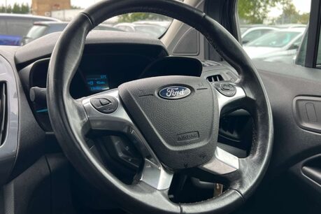Ford Tourneo Connect 1.5 TDCi Titanium Euro 6 (s/s) 5dr 17