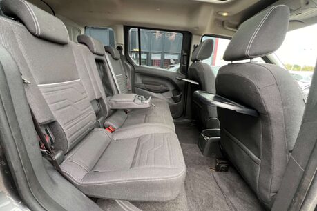 Ford Tourneo Connect 1.5 TDCi Titanium Euro 6 (s/s) 5dr 25