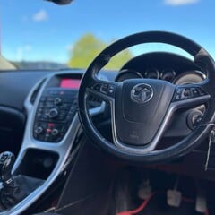 Vauxhall Astra GTC 2.0 CDTi SRi Euro 5 (s/s) 3dr 6