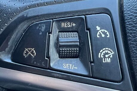 Vauxhall Astra GTC 2.0 CDTi SRi Euro 5 (s/s) 3dr 25