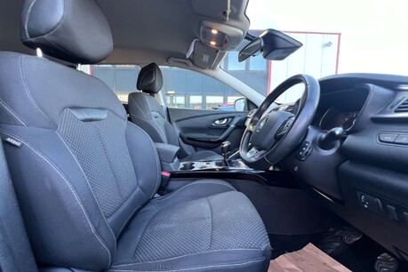 Renault Kadjar 1.3 TCe Iconic Euro 6 (s/s) 5dr 22