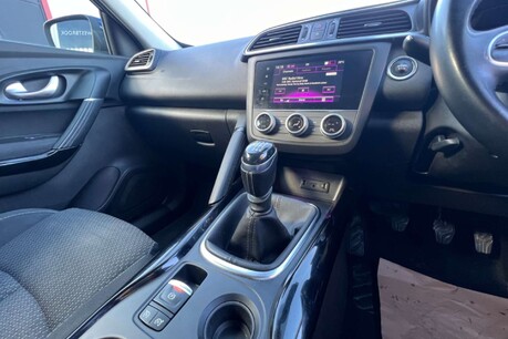 Renault Kadjar 1.3 TCe Iconic Euro 6 (s/s) 5dr 36