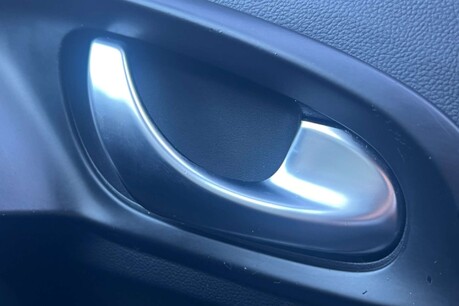Renault Kadjar 1.3 TCe Iconic Euro 6 (s/s) 5dr 56