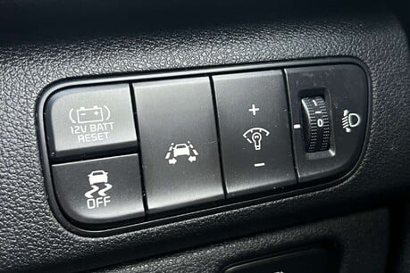 Kia Niro 1.6h GDi 2 DCT Euro 6 (s/s) 5dr 53