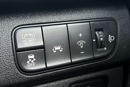 Kia Niro 1.6h GDi 2 DCT Euro 6 (s/s) 5dr 53