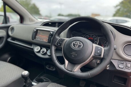 Toyota Yaris 1.0 VVT-i Icon Euro 6 5dr 15