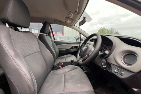 Toyota Yaris 1.0 VVT-i Icon Euro 6 5dr 17