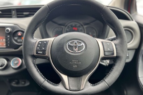 Toyota Yaris 1.0 VVT-i Icon Euro 6 5dr 38