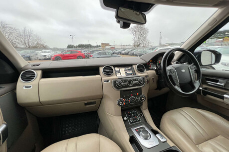 Land Rover Discovery 3.0 SD V6 SE Tech Auto 4WD Euro 5 (s/s) 5dr 33