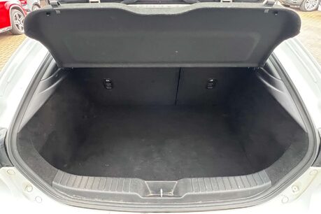 Mazda 3 2.0 e-SKYACTIV-G MHEV SE-L Lux Euro 6 (s/s) 5dr 58