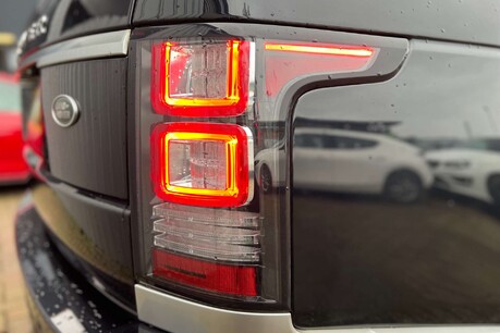 Land Rover Range Rover 4.4 SD V8 Autobiography Auto 4WD Euro 6 (s/s) 5dr 18