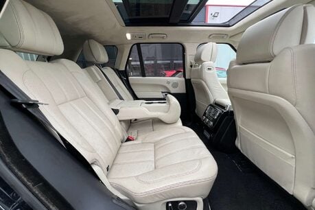 Land Rover Range Rover 4.4 SD V8 Autobiography Auto 4WD Euro 6 (s/s) 5dr 35