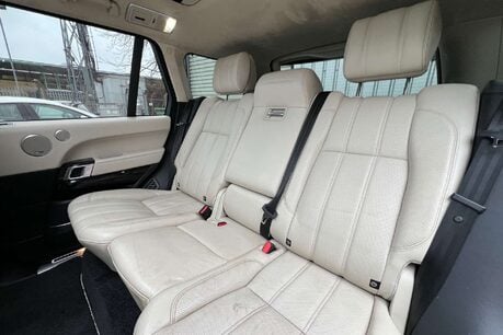 Land Rover Range Rover 4.4 SD V8 Autobiography Auto 4WD Euro 6 (s/s) 5dr 40