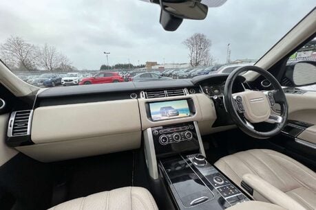 Land Rover Range Rover 4.4 SD V8 Autobiography Auto 4WD Euro 6 (s/s) 5dr 48