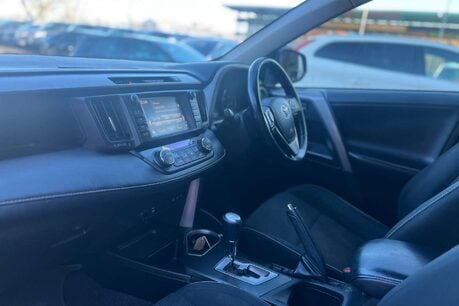 Toyota Rav4 2.5 VVT-h Icon Tech CVT Euro 6 (s/s) 5dr 30