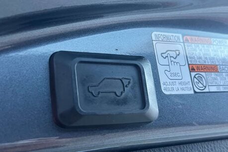 Toyota Rav4 2.5 VVT-h Icon Tech CVT Euro 6 (s/s) 5dr 55