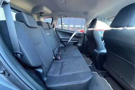 Toyota Rav4 2.5 VVT-h Icon Tech CVT Euro 6 (s/s) 5dr 22