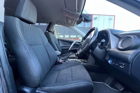 Toyota Rav4 2.5 VVT-h Icon Tech CVT Euro 6 (s/s) 5dr 18