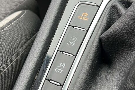 Volkswagen Golf 2.0 TSI BlueMotion Tech R DSG 4Motion Euro 6 (s/s) 5dr 43
