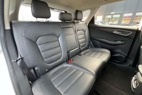 MG HS 1.5 T-GDI Excite Euro 6 (s/s) 5dr 22
