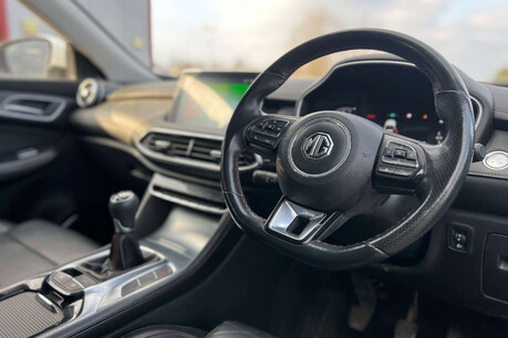 MG HS 1.5 T-GDI Excite Euro 6 (s/s) 5dr 17