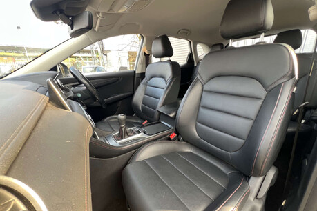 MG HS 1.5 T-GDI Excite Euro 6 (s/s) 5dr 29