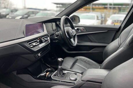 BMW 1 Series 2.0 118d M Sport Euro 6 (s/s) 5dr 29