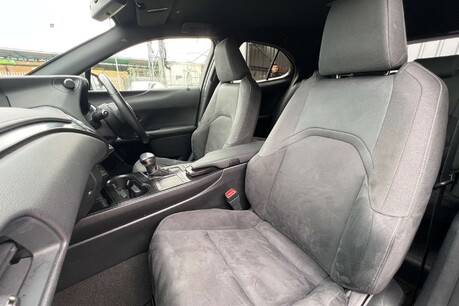 Lexus Ux 2.0 250h E-CVT Euro 6 (s/s) 5dr 25