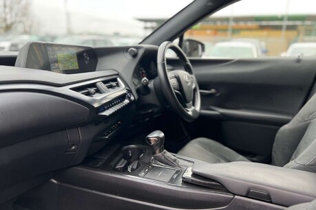 Lexus Ux 2.0 250h E-CVT Euro 6 (s/s) 5dr 28