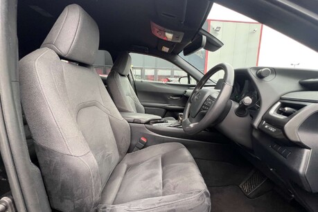 Lexus Ux 2.0 250h E-CVT Euro 6 (s/s) 5dr 16