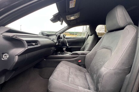 Lexus Ux 2.0 250h E-CVT Euro 6 (s/s) 5dr 26