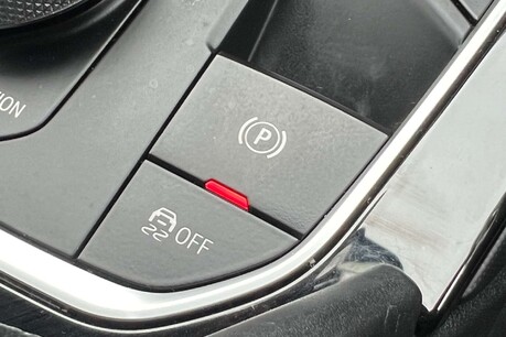 BMW 1 Series 2.0 118d M Sport Euro 6 (s/s) 5dr 33
