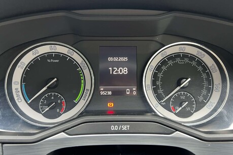 Skoda Superb 1.4 TSI iV 13kWh SE Technology DSG Euro 6 (s/s) 5dr 56