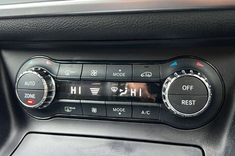 Mercedes-Benz CLA Class 2.1 CLA220d Sport Coupe 7G-DCT Euro 6 (s/s) 4dr 34